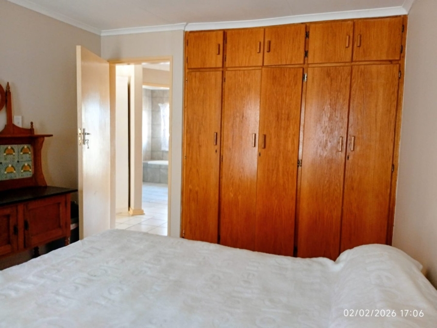 2 Bedroom Property for Sale in Heuwelsig Free State